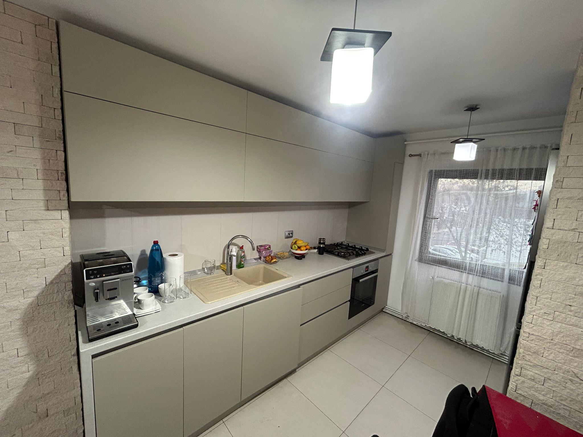 Bucataria dupa aplicarea foliei decorative