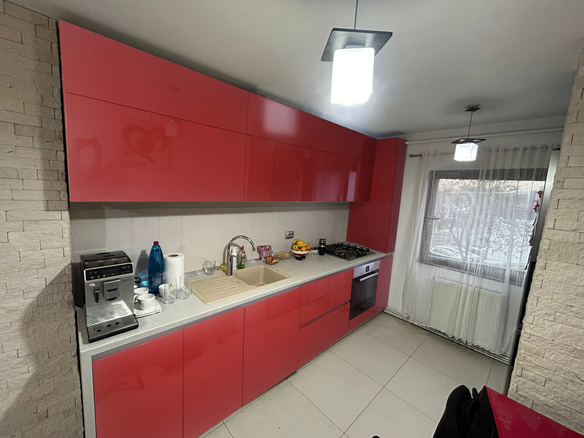 Bucataria inainte de aplicarea foliei decorative